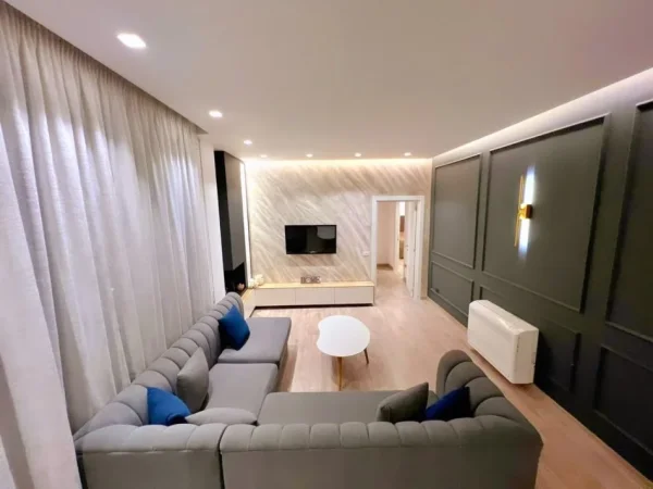 Tirane, shitet apartament 2+1 , 106 m² 180.000 € (OXHAKU)