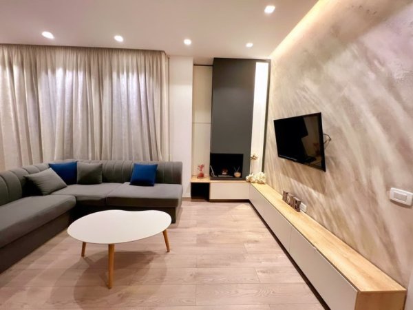 Tirane, shitet apartament 2+1 , 106 m² 180.000 € (OXHAKU)