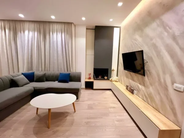 Tirane, shitet apartament 2+1 , 106 m² 180.000 € (OXHAKU)