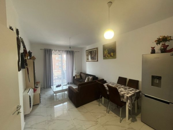 Tirane, shitet apartament 1+1 Kati 5, 66 m² 72.600 € (Kamez, prane bar &quot;Abazi&quot;)