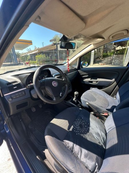 Tirane, shes makine Fiat Grande Punto 1.2 Benzin+Gaz, blu manuale Klima