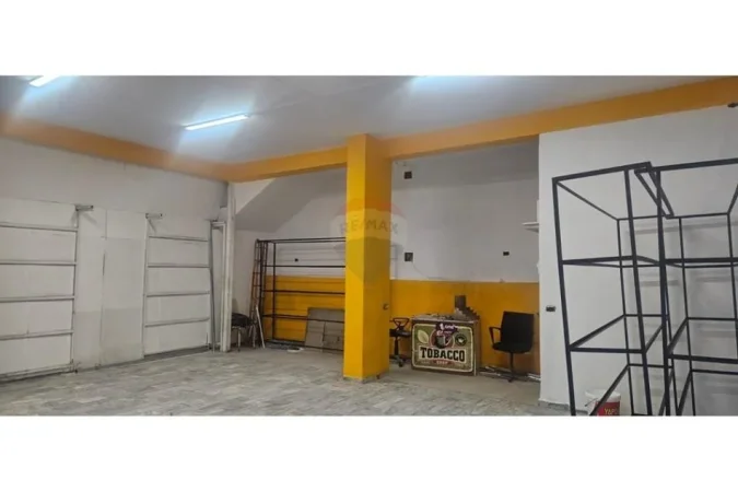 Shqiperi, jepet me qera ambjent biznesi , 75 m² 852 € 