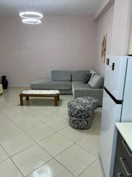 Tirane, jepet me qera apartament 1+1+Aneks+Ballkon Kati 7, 66 m² 400 € (astir)