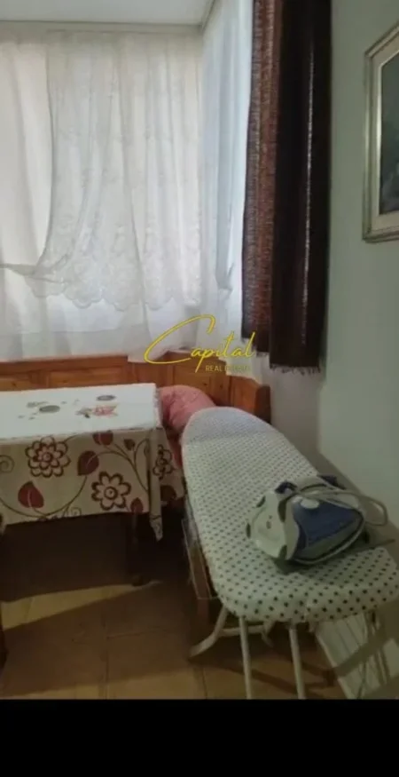 Tirane, jepet me qera apartament 1+1 Kati 5, 60 m² 500 € (BULEVARDI ZOGU I PARE)