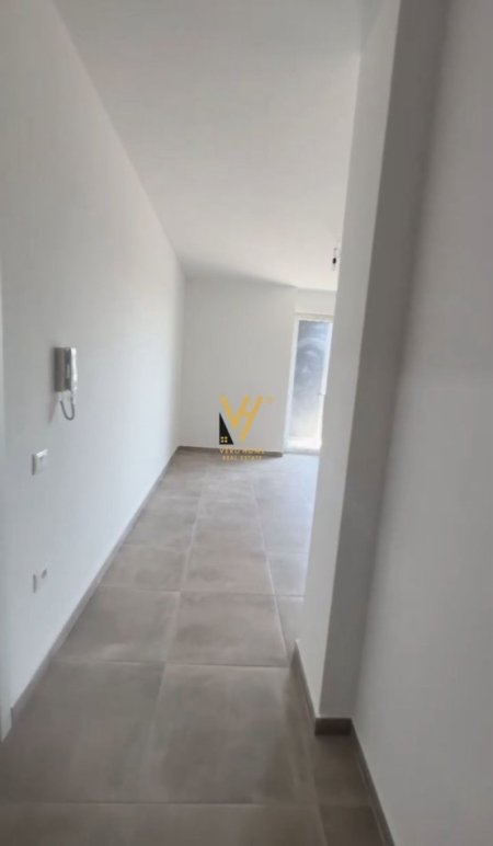 Tirane, shitet apartament 2+1+Ballkon Kati 5, 83 m² 113.000 € (PASKUQAN)