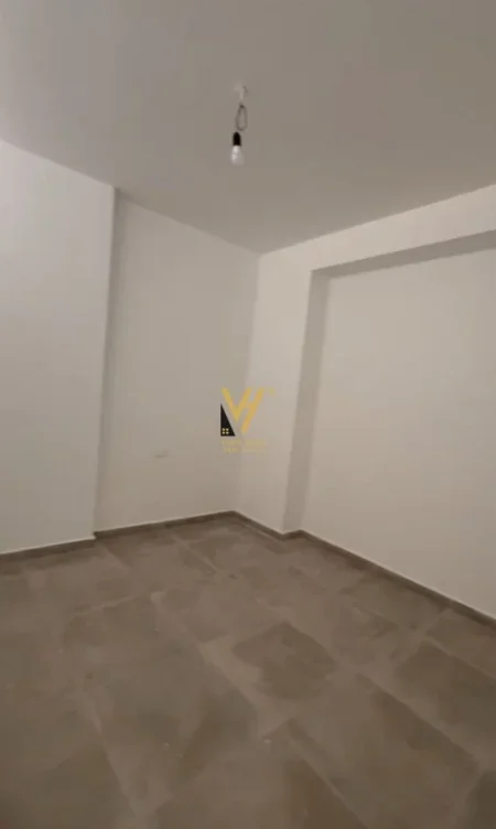 Tirane, shitet apartament 2+1+Ballkon Kati 5, 83 m² 113.000 € (PASKUQAN)