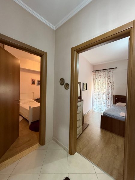 Tirane, jepet me qera apartament 2+1+Aneks+Ballkon Kati 6, 100 m² 600 € (Mbikalimi Komunes)