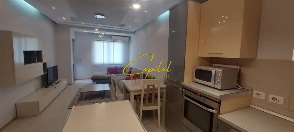 Tirane, jepet me qera apartament 2+1 Kati 7, 82 m² 500 € (ASTIR)