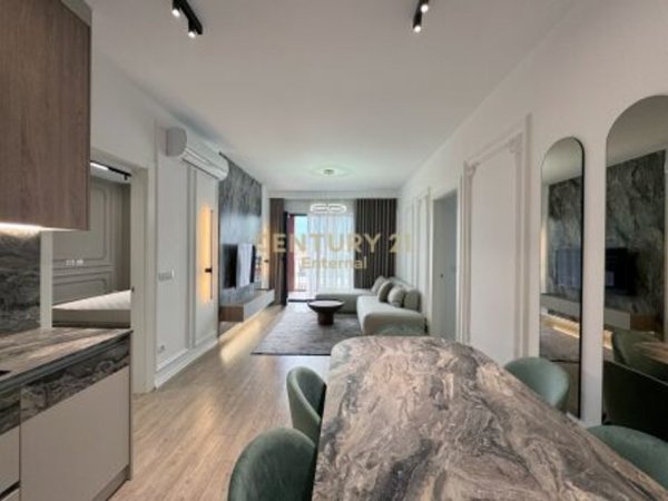 Tirane, jepet me qera apartament 2+1 Kati 11, 110 m² 1.500 € (Garden Building)