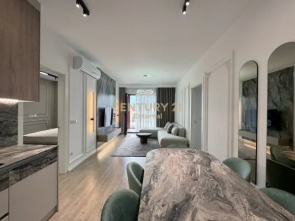 Tirane, jepet me qera apartament 2+1 Kati 11, 110 m² 1.500 € (Garden Building)