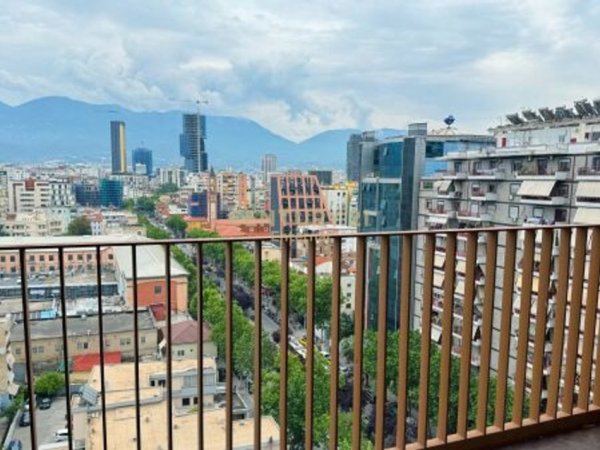 Tirane, jepet me qera apartament 2+1 Kati 11, 110 m² 1.500 € (Garden Building)