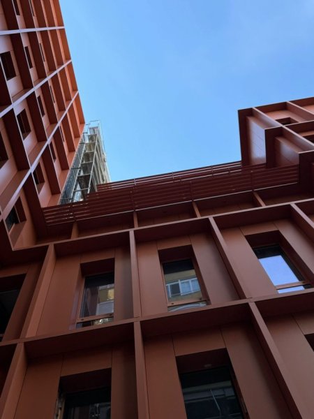 Tirane, shitet apartament 2+1 , 101 m² (Prane LSI)