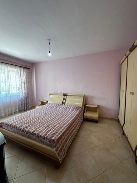 Tirane, jepet me qera apartament 2+1+Ballkon Kati 2, 125 m² 750 € (Vizion Plus)