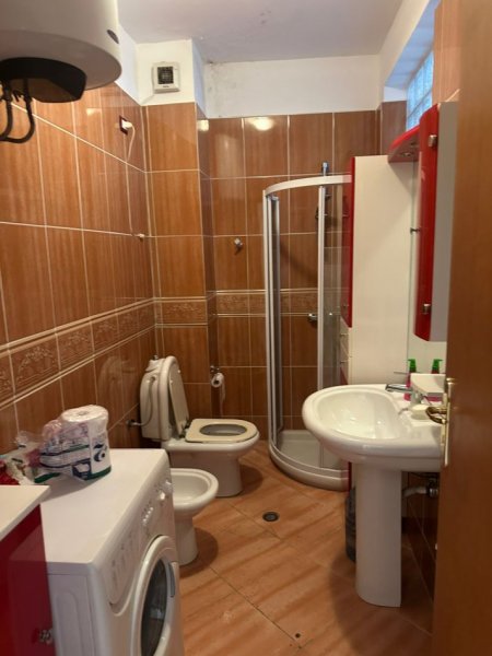 Durres, jepet me qera apartament 1+1+Ballkon Kati 4, 70 m² 400 € (Vollga)