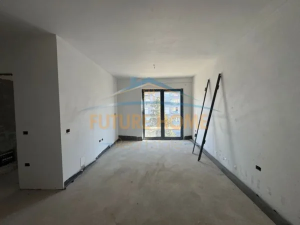 Tirane, shitet apartament 1+1+Ballkon Kati 3, 66 m² 119.000 € (Don Bosko)