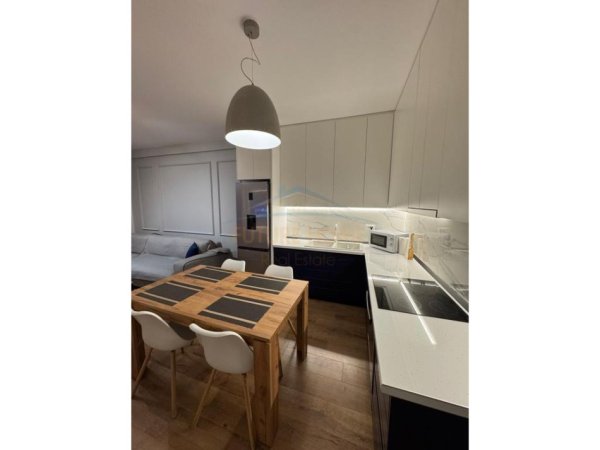 Tirane, shitet apartament 2+1 Kati 6, 97 m² 260.000 € 