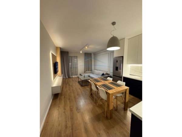 Tirane, shitet apartament 2+1 Kati 6, 97 m² 260.000 € 