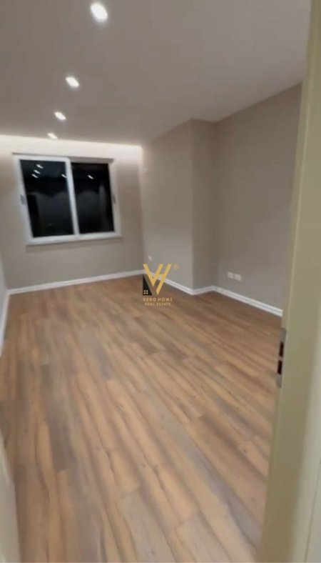 Tirane, shitet apartament 2+1+Ballkon Kati 9, 112 m² 150.000 € (UNAZA E RE)
