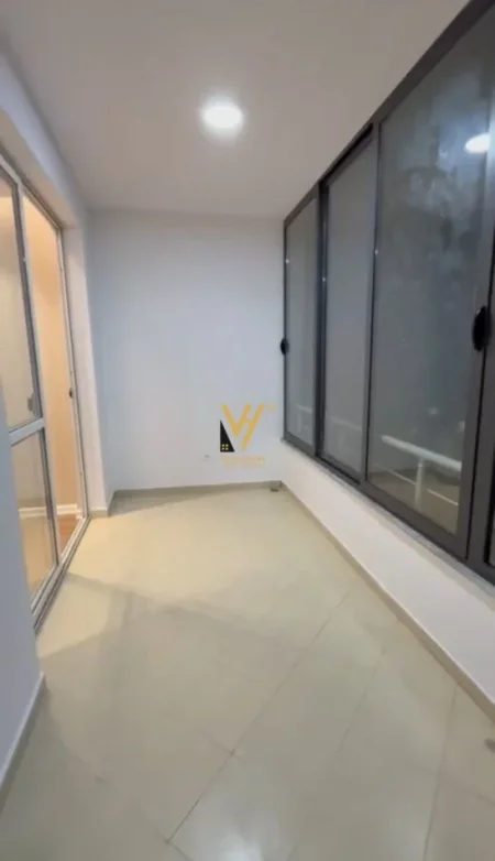 Tirane, shitet apartament 2+1+Ballkon Kati 9, 112 m² 150.000 € (UNAZA E RE)