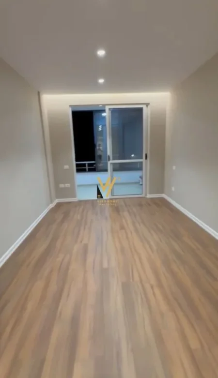 Tirane, shitet apartament 2+1+Ballkon Kati 9, 112 m² 150.000 € (UNAZA E RE)
