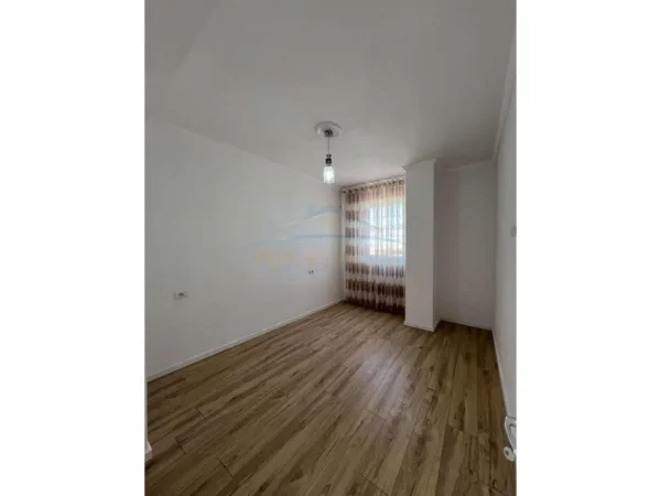 Tirane, shitet apartament 1+1+Ballkon Kati 9, 65 m² 86.000 € (Misto Mame)