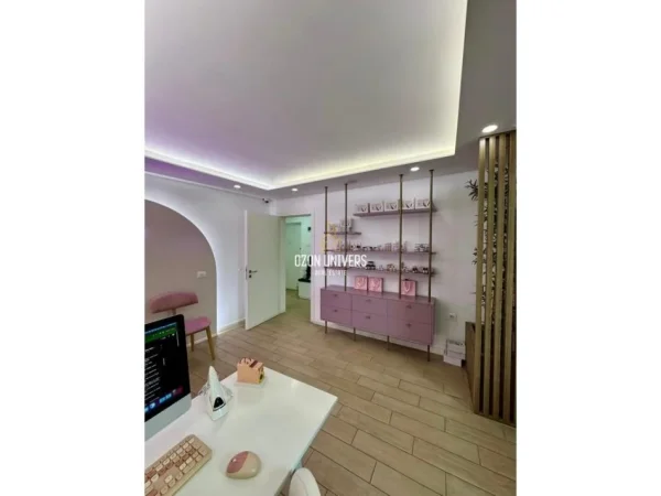 Tirane, jepet me qera ambjent biznesi Kati 2, 68 m² 750 € (Vasil Shanto)