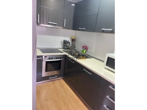 Tirane, shitet apartament 1+1 Kati 5, 71 m² 155.000 € (Myslym Shyri)