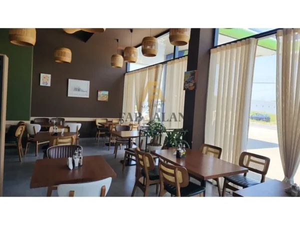 Tirane, shitet biznesi i lokalit, 200 m² 30.000 € (Mezez, Top Channel)