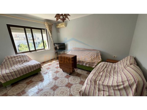 Tirane, jepet me qera apartament 2+1 Kati 5, 74 m² 550 € (Rruga Hoxha Tahsim)