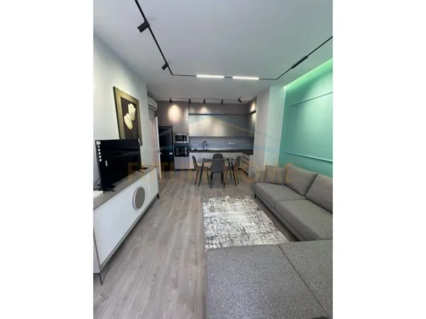 Tirane, jepet me qera apartament 2+1+Aneks+Ballkon Kati 1, 101 m² 750 € (Fusha e aviacionit tek Grand park Residence)