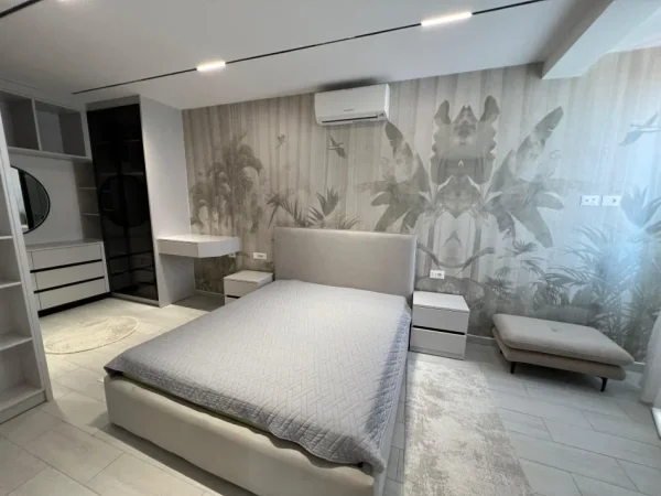 Tirane, jepet me qera apartament 1+1+Ballkon Kati 7, 70 m² 650 € (River Residence)