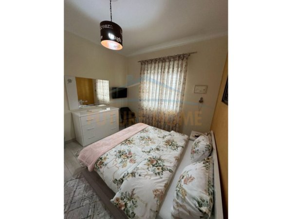 Tirane, jepet me qera apartament 2+1+Ballkon Kati 2, 120 m² 600 € (Vilat Gjermane)