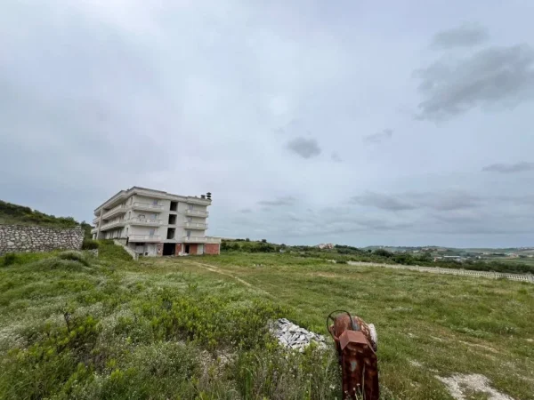 Tirane, shitet ambjent biznesi Kati 4, 16.000 m² 3.500.000 € (Rruga e shilores)