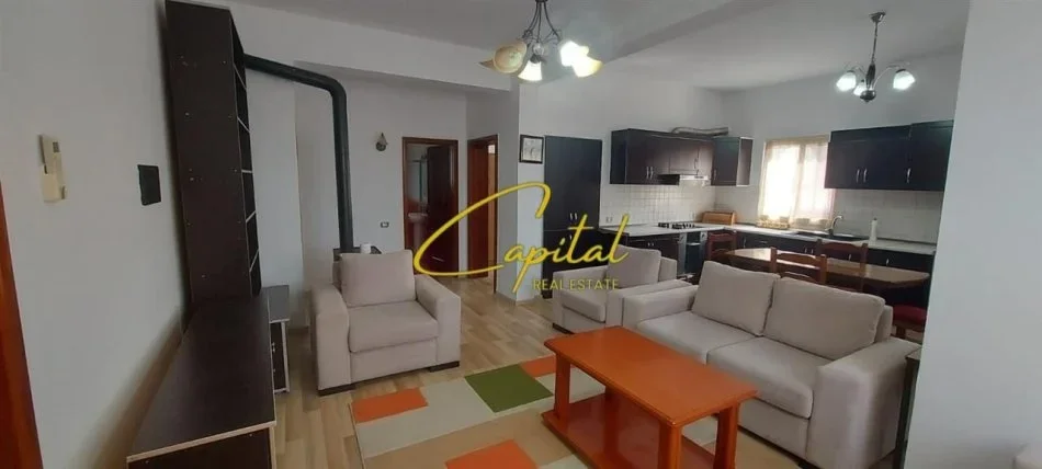 Tirane, shitet shtepi 2+1 Kati 1, 97 m² 180.000 € (KOMBINAT)
