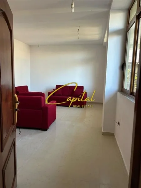 Tirane, shitet shtepi 2+1 Kati 1, 97 m² 180.000 € (KOMBINAT)