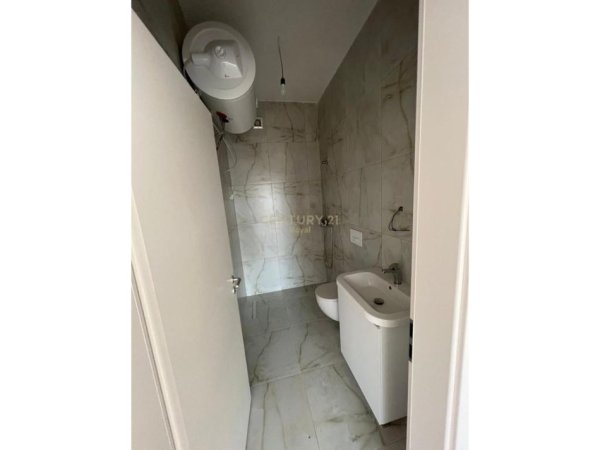 Tirane, jepet me qera apartament 2+1 Kati 5, 105 m² 600 € (Jordan Misja)