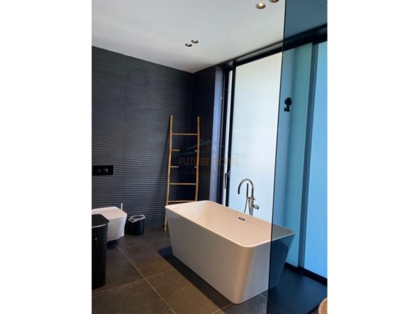 Tirane, shes Vile 3+1+Aneks+Ballkon Kati 2, 500 m² 2.200.000 € (LIQENI I FARKES)