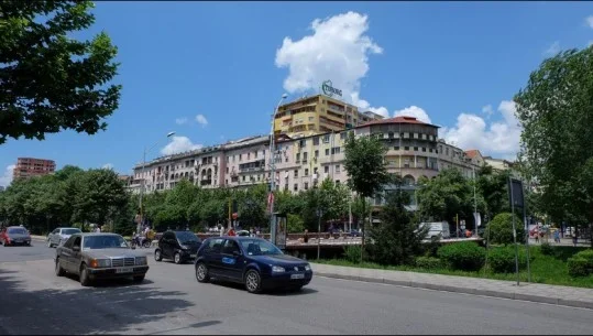 Tirane, jepet me qera ambjent biznesi Kati 1, 35 m² 400 € (Bulevardi Gjergj Fishta)