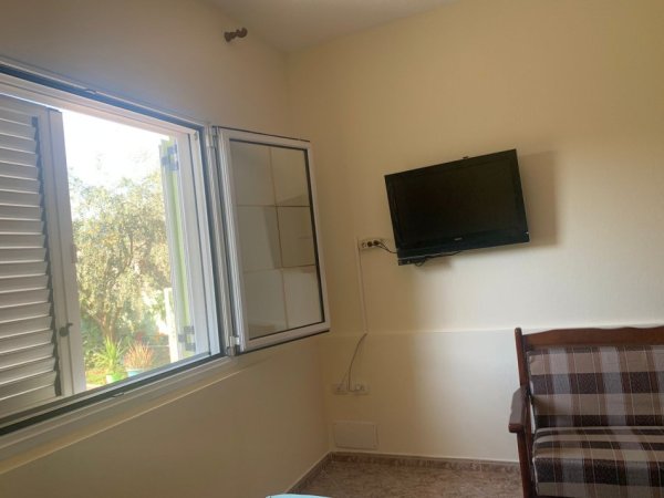 Tirane, jap me qera shtepi 1+1, Rruga Jordan Misja   350 €.     0 Komision