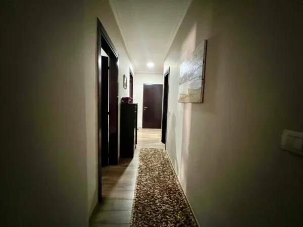 Tirane, shitet apartament 1+1+Ballkon Kati 4, 104 m² 155.000 € (Fresk)