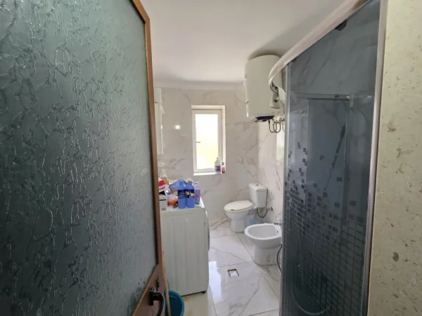 Tirane, shitet apartament 1+1+Ballkon Kati 3, 53 m² 90.000 € (Myslym Keta)