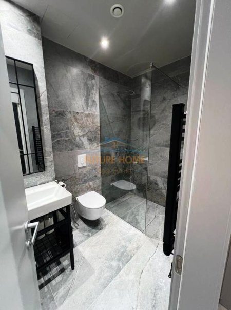 Tirane, jepet me qera apartament 1+1+Ballkon Kati 2, 65 m² 700 € (Kopshti Zoologjik)