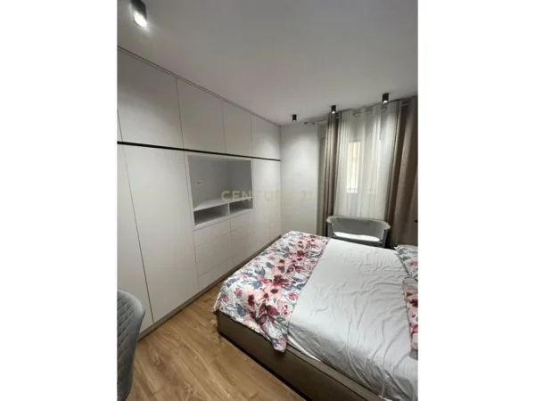 Tirane, shitet apartament 2+1 Kati 3, 96 m² 220.000 € 
