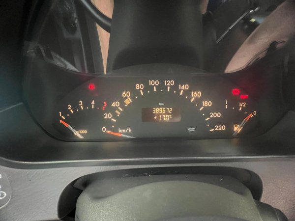 Durres, shes makine Mercedenz - Benz Aclass Nafte, e zeze manuale Kondicioner 388.000 km 1.300 €