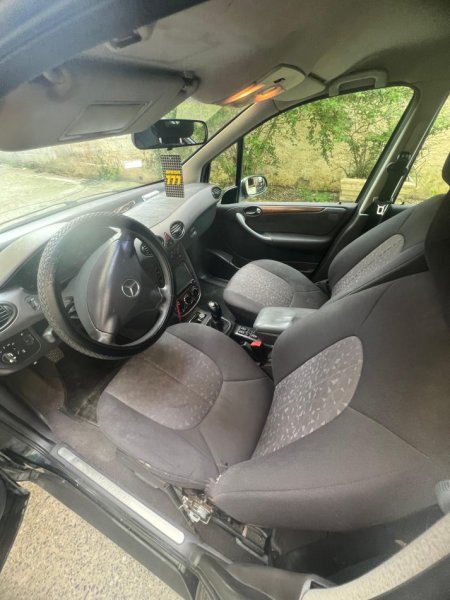 Durres, shes makine Mercedenz - Benz Aclass Nafte, e zeze manuale Kondicioner 388.000 km 1.300 €