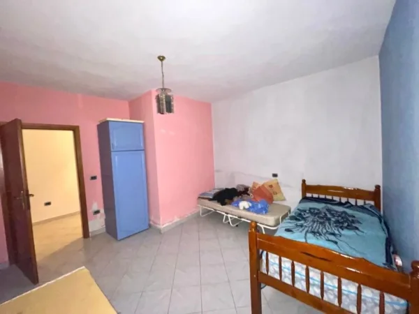 SHITET PENTHOUSE : 3+1+ verandë 305m2 Total  ( Me SUPER PAMJE ) ( 📍Në durrës tek shkëmbi i kavajës ngjit me Florida)  Plazh Iliria