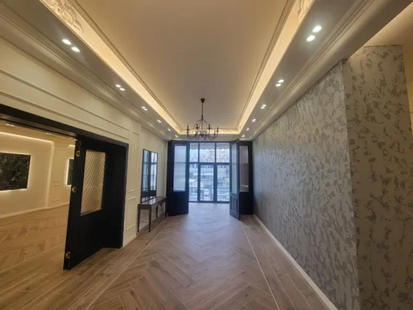 Tirane, shitet ambjent biznesi Kati 0, 222 m² 266.000 € (Rruga Muhamed Deliu)