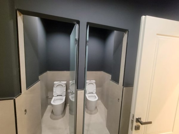 Tirane, shitet ambjent biznesi Kati 0, 222 m² 266.000 € (Rruga Muhamed Deliu)