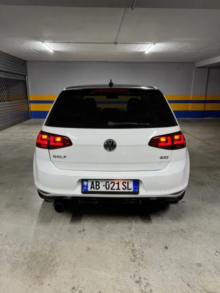 Tirane, shes makine golf 7.5 Benzin+Gaz, e bardhë automatik Kondicioner 157.000 km 10.500 €