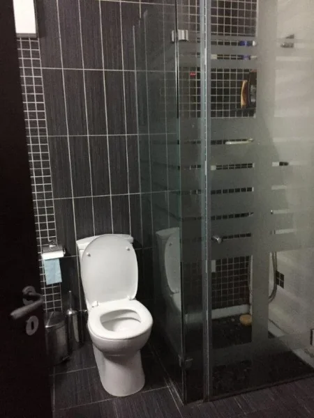 Tirane, jepet me qera apartament 2+1 Kati 2, 100 m² 700 € 